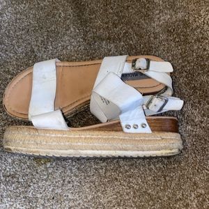 STEVE MADDEN SANDLES